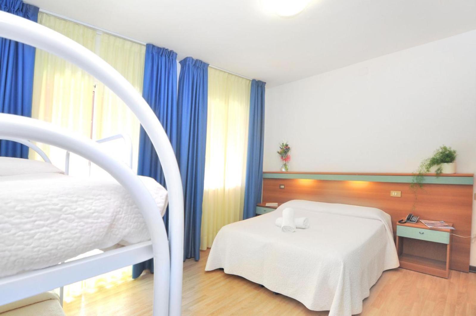 Hotel Rex Каорле Экстерьер фото
