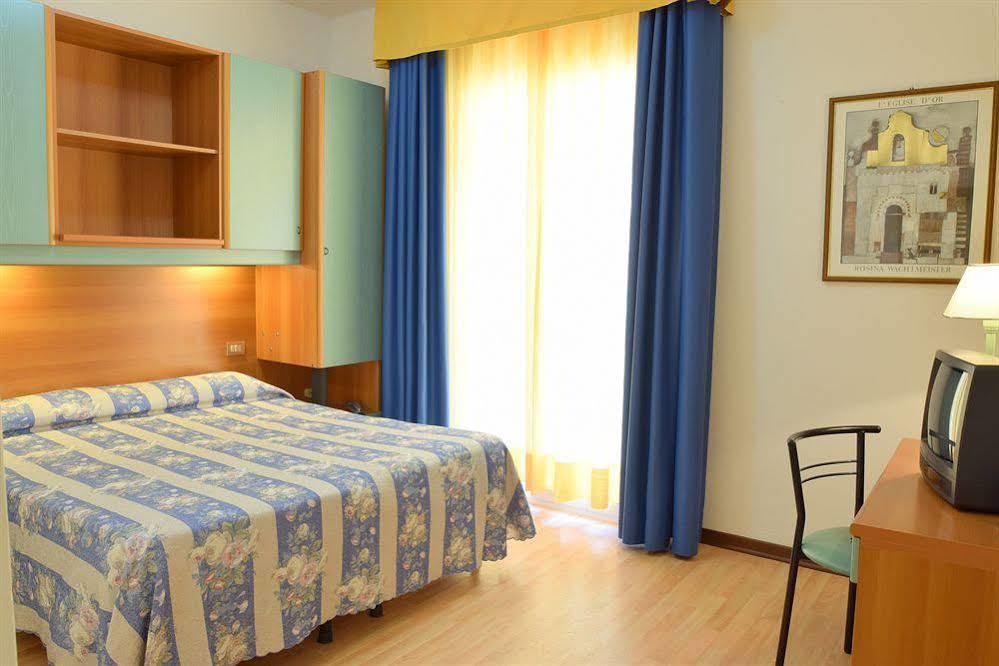 Hotel Rex Каорле Экстерьер фото