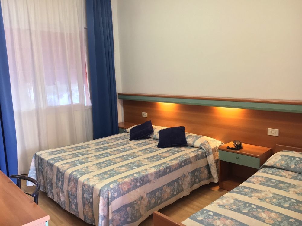 Hotel Rex Каорле Экстерьер фото
